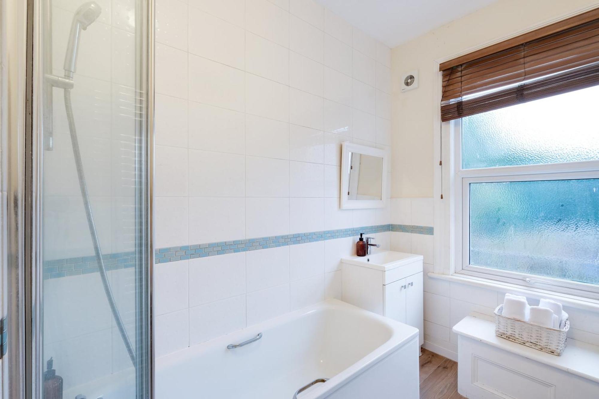 Appartamento 3 Bedroom And 1 Bathroom In Mountfield With Parking