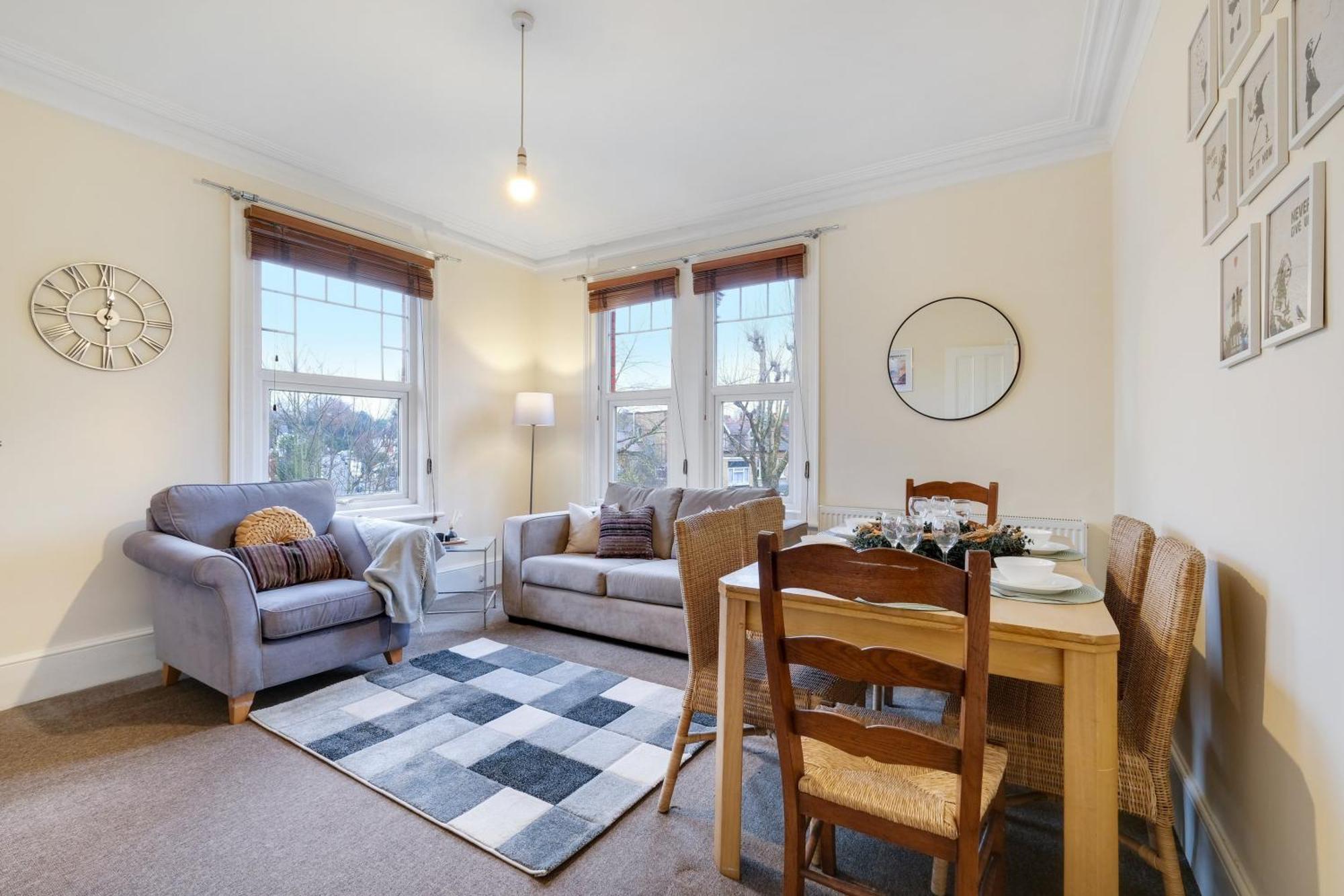 Appartamento 3 Bedroom And 1 Bathroom In Mountfield With Parking